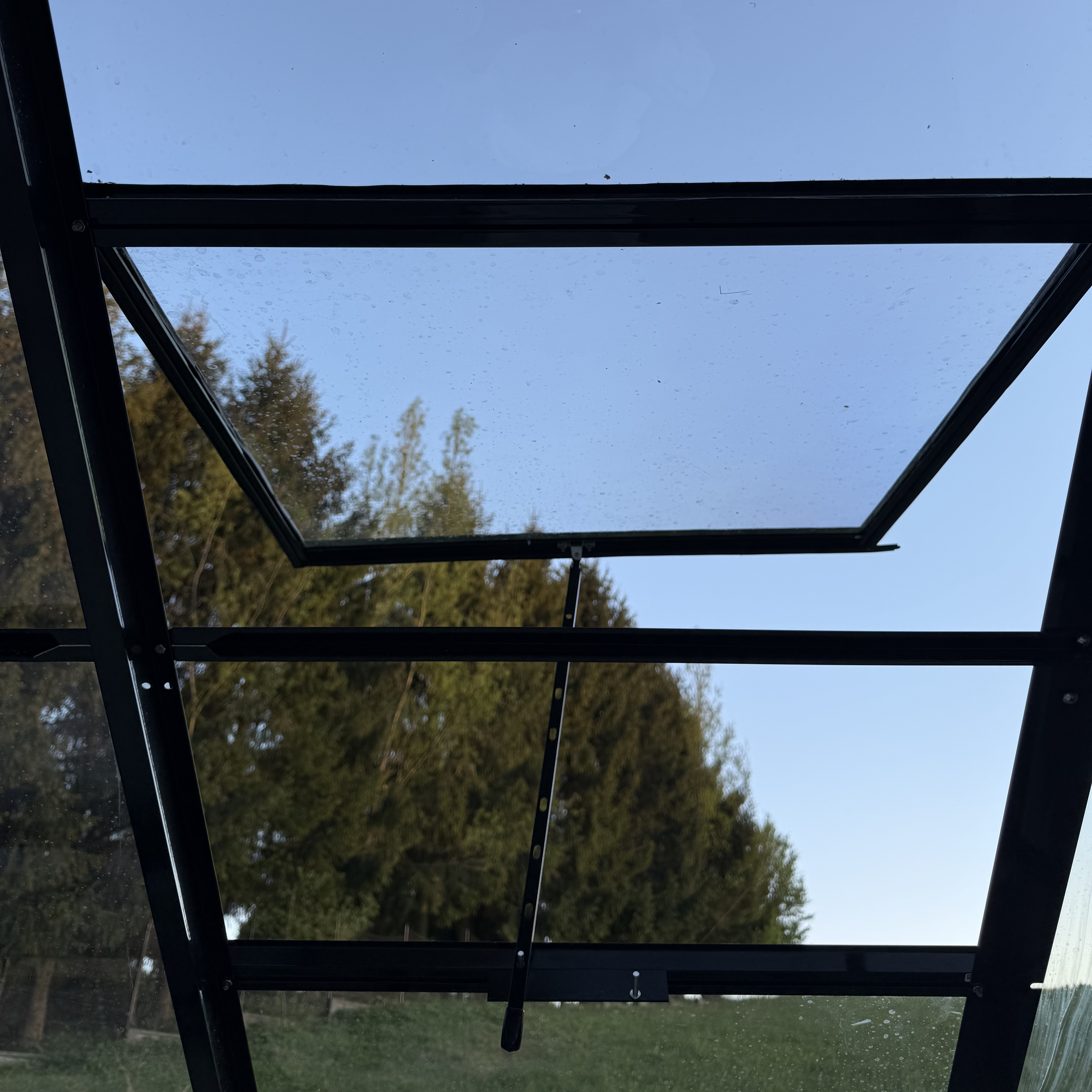 Skleník z polykarbonátu PREMIUM Solid PC 278x278cm Black - Cultivo fotografie realizace 8