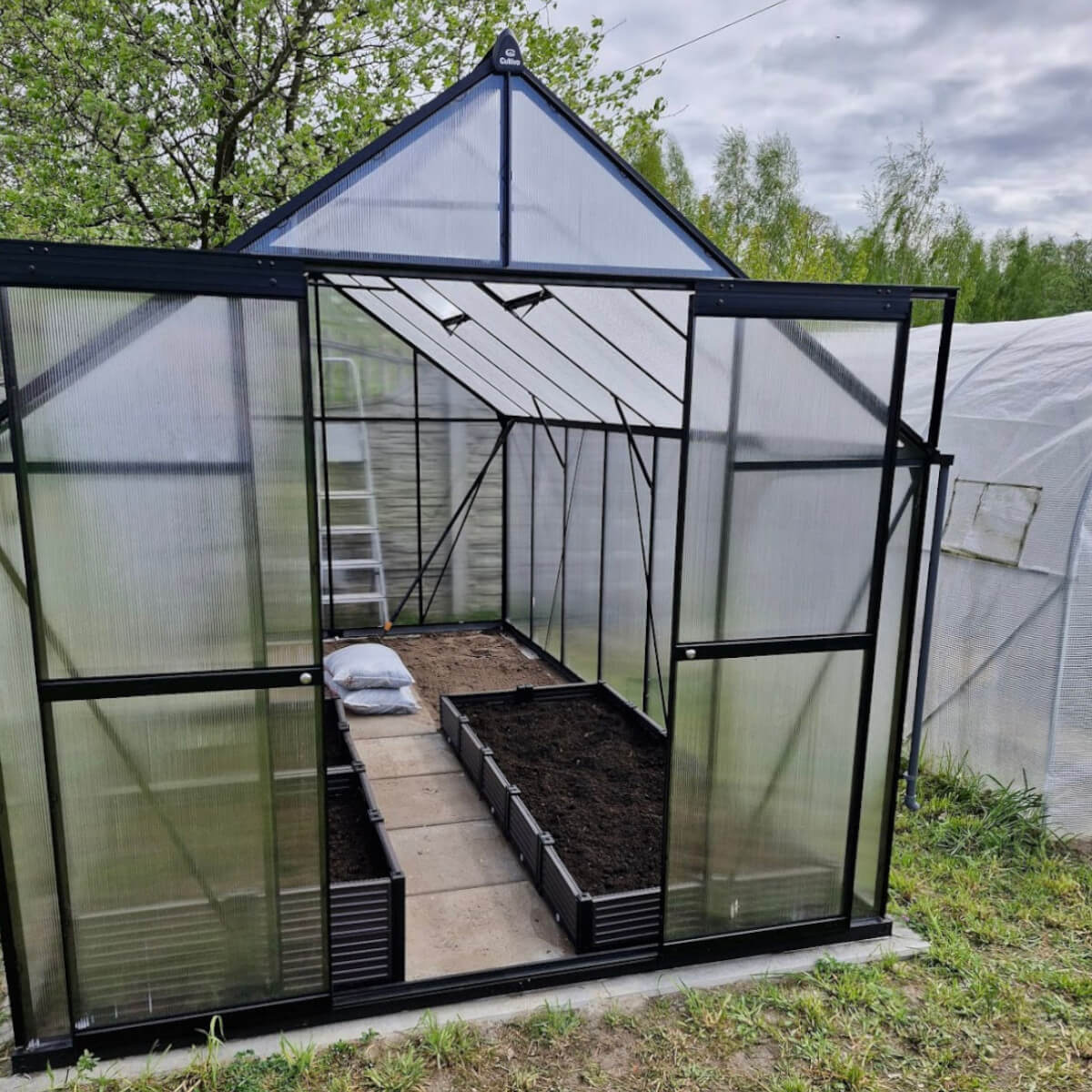 Polykarbonátový skleník Cultivo Slide-In 244x429 cm fotografie realizace 16