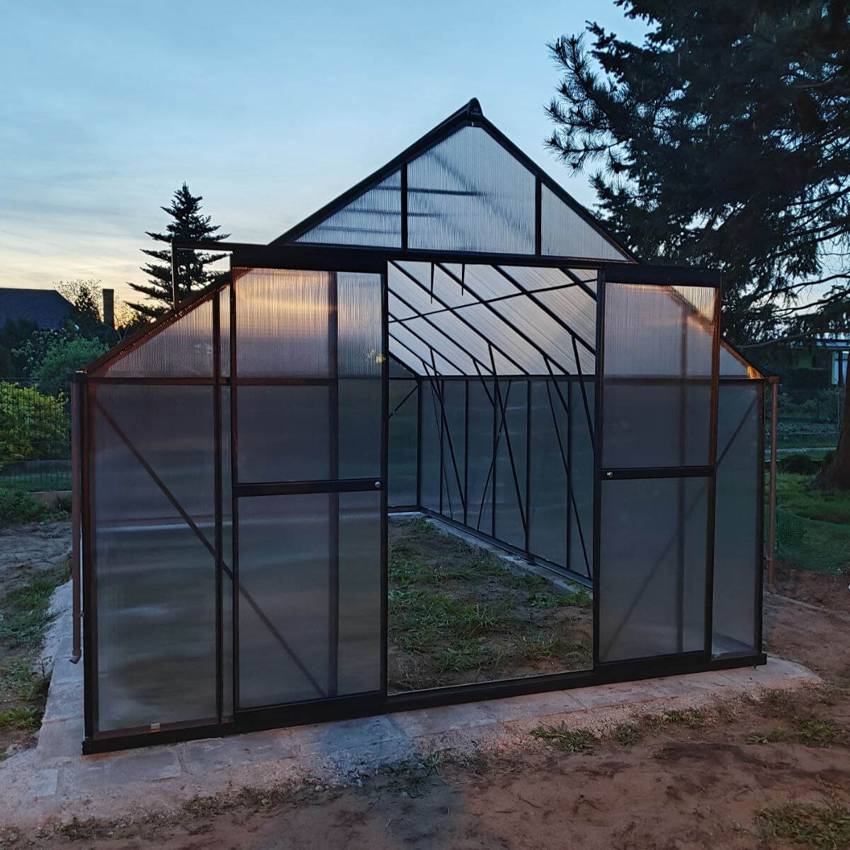 Polykarbonátový skleník Cultivo Slide-In 305x489 cm černý fotografie realizace 10
