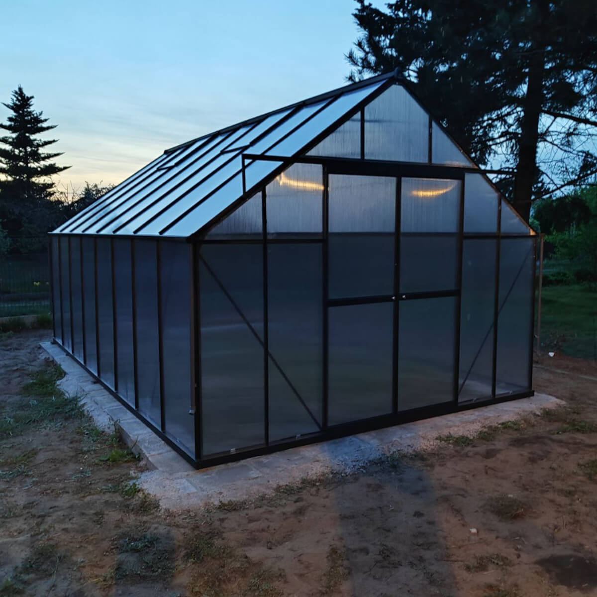 Polykarbonátový skleník Cultivo Slide-In 305x489 cm fotografie realizace 10
