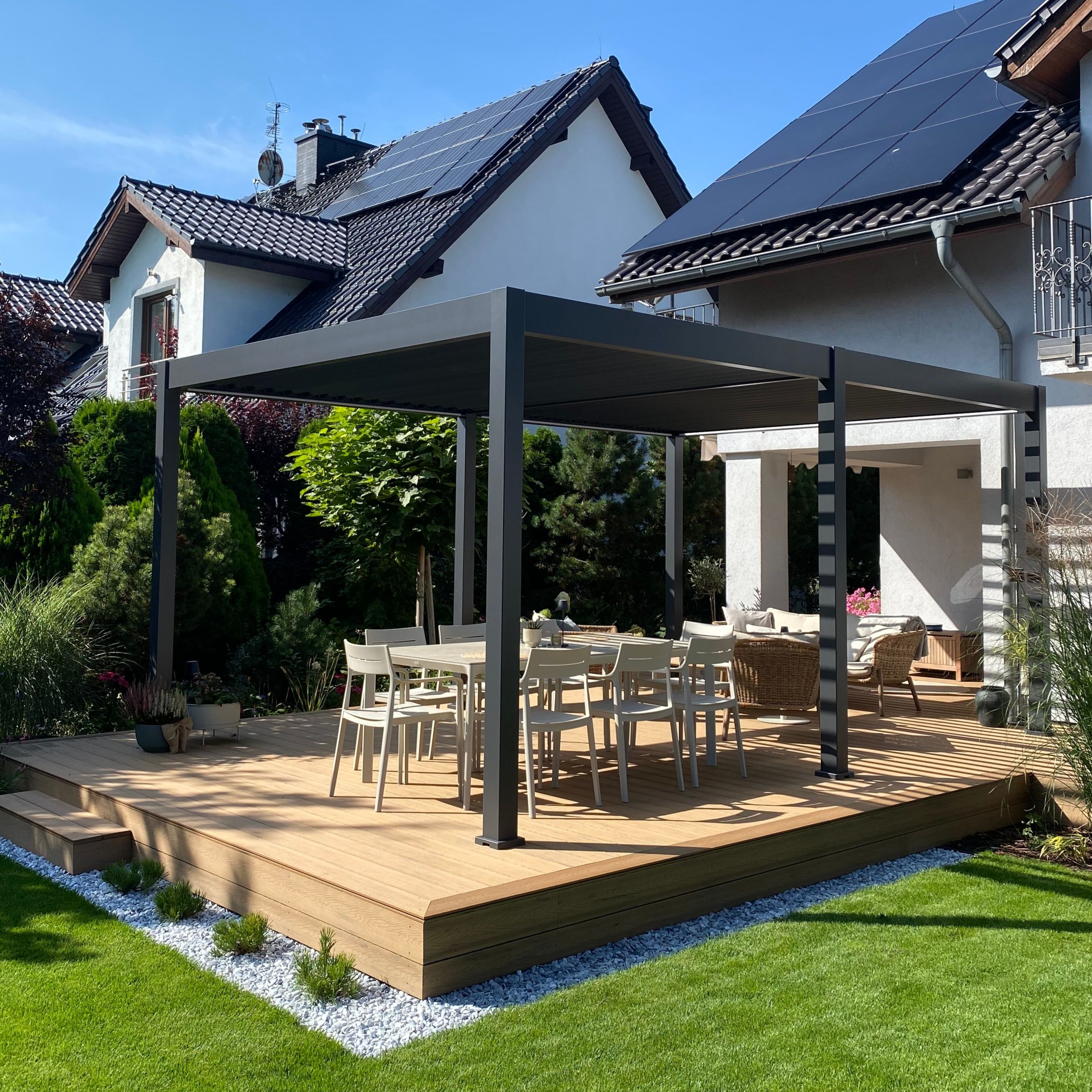 Zahradní pergola DELUXE Automatic + LED 3,6x5,3 Antracit - Gutroof fotografie realizace 1