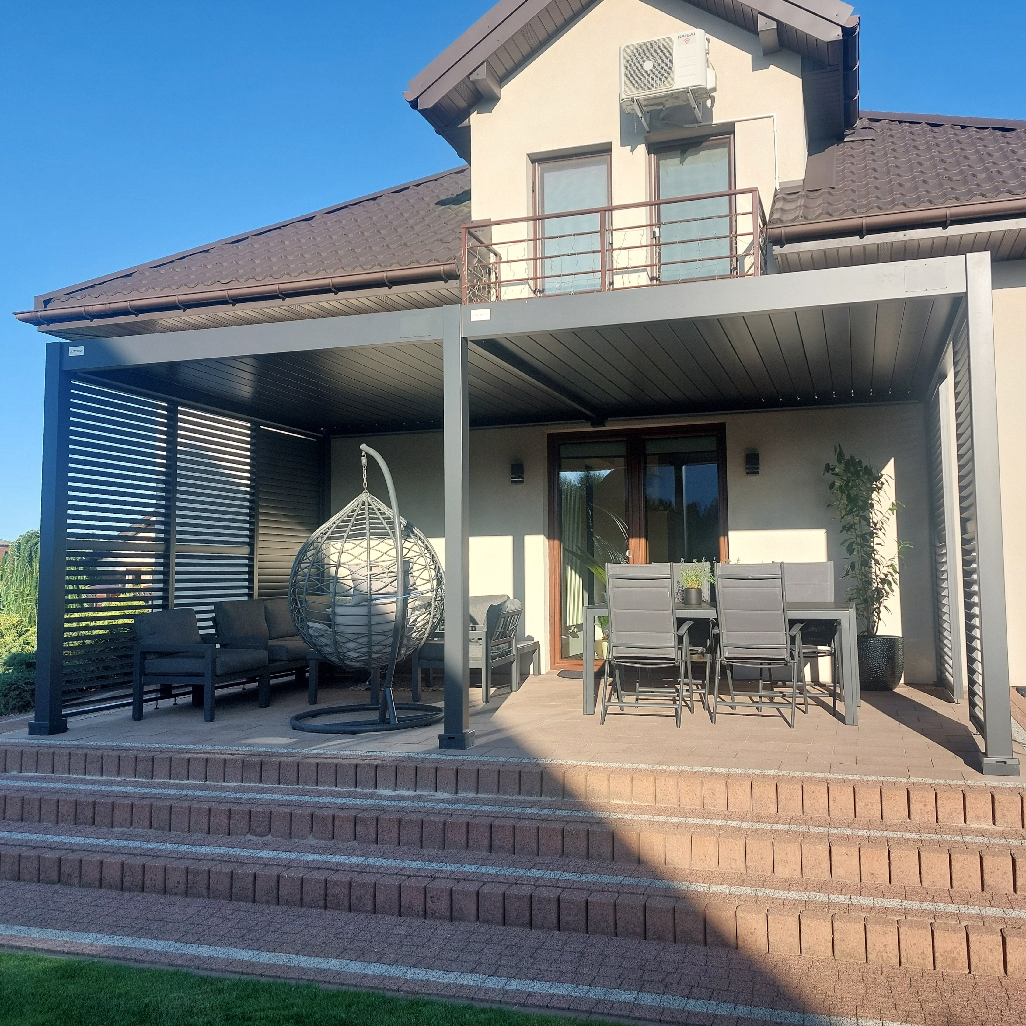 Terasa pergola DELUXE Automatic + LED 3,6x6 Antracitová - Gutroof fotografie realizace 3