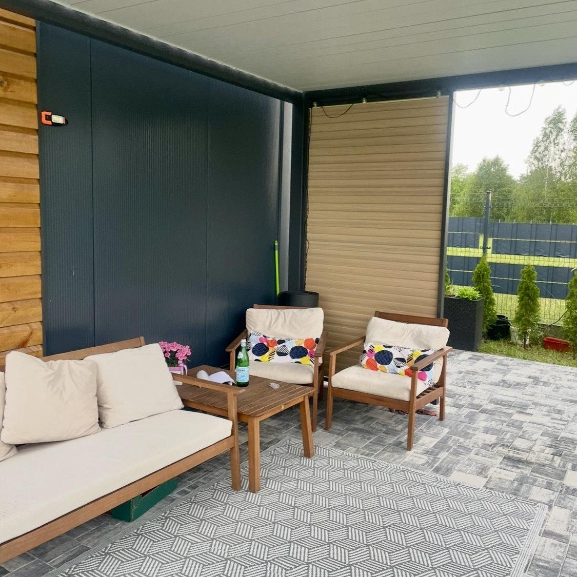 Lamelyový panel pro pergoly ELEGANCE/DELUXE/FUSION 1,3 m Woodgrain - Gutroof fotografie realizace 1