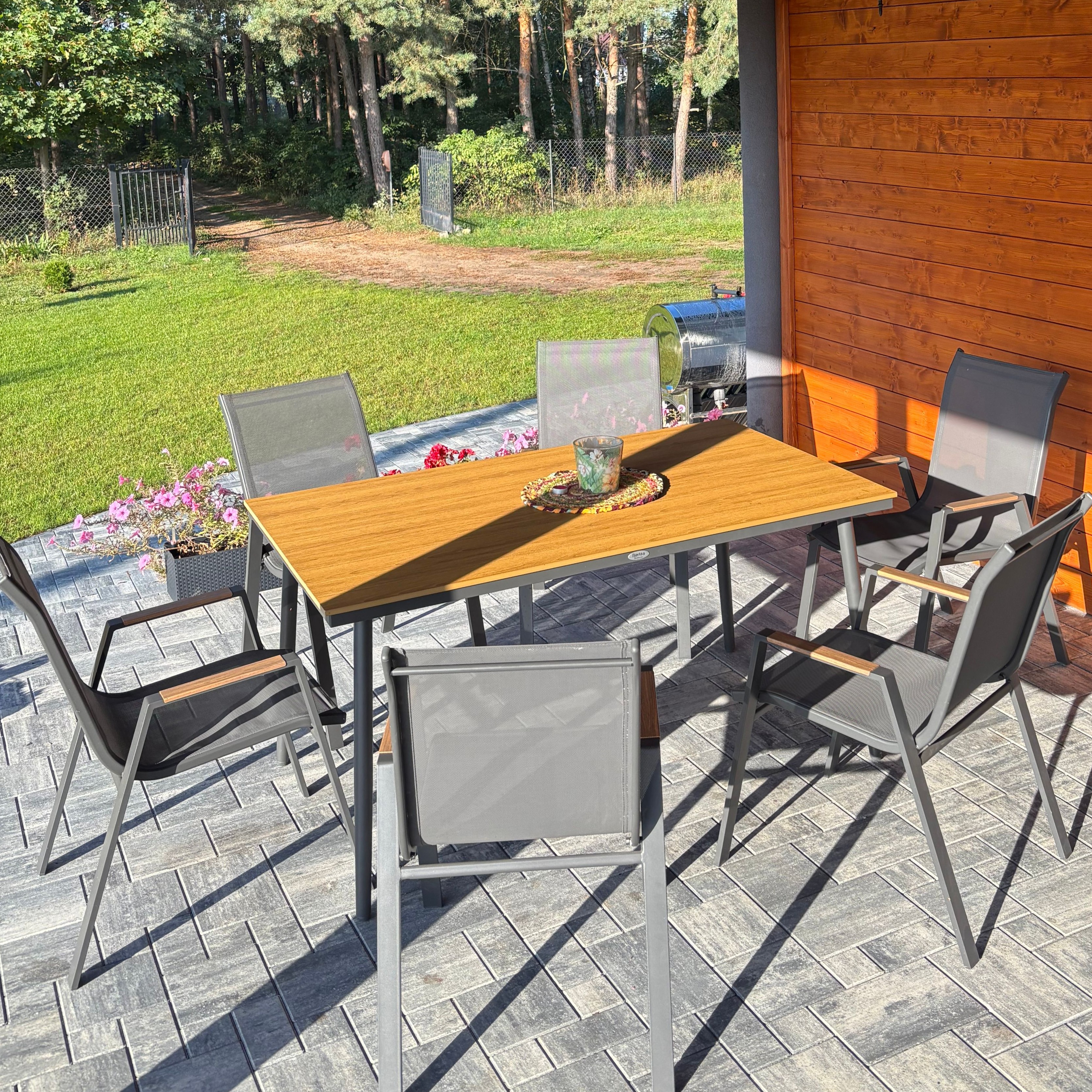 Jídelní set NOVA DINING 6+1 Dark Grey - Bjørkka fotografie realizace 1
