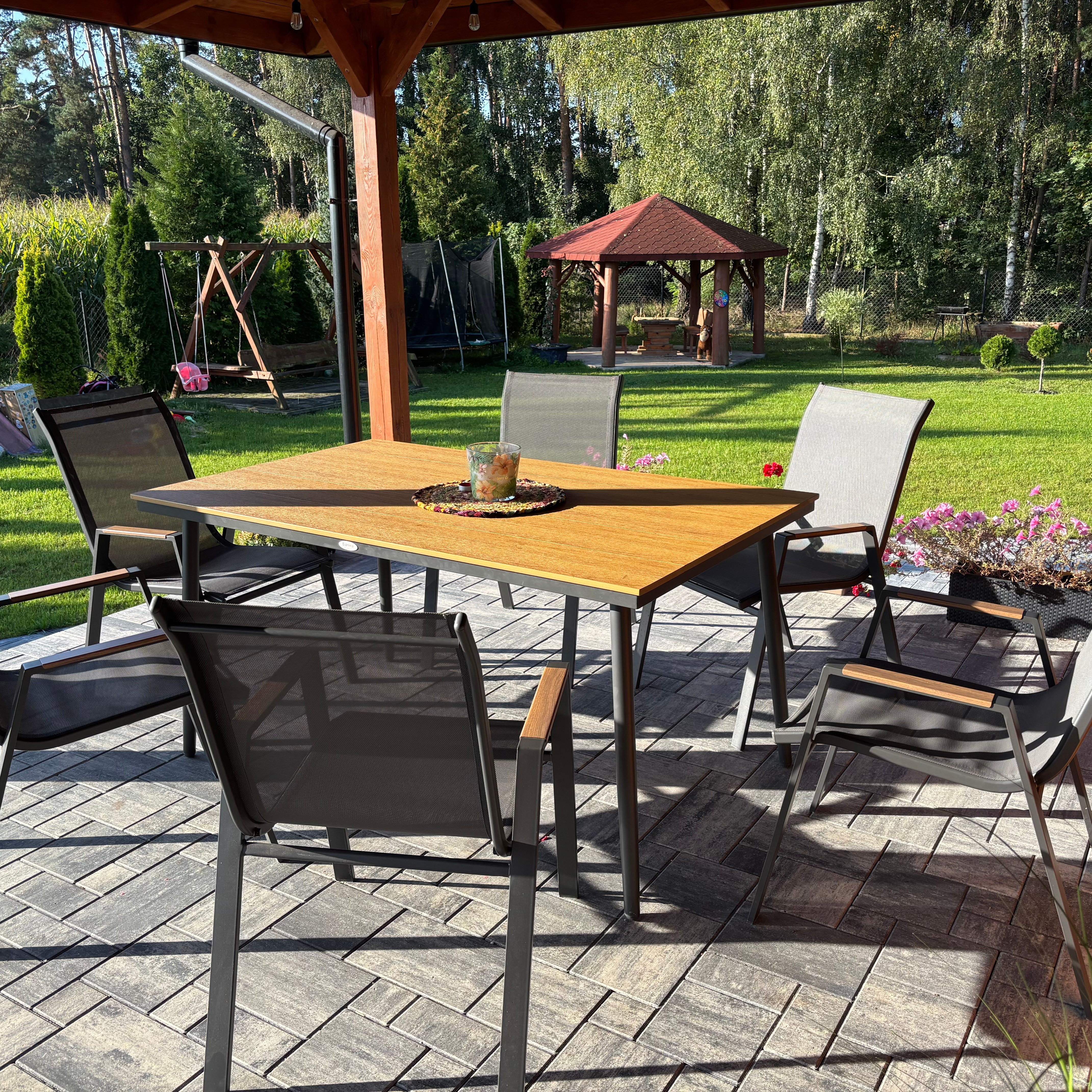 Jídelní set NOVA DINING 6+1 Dark Grey - Bjørkka fotografie realizace 3