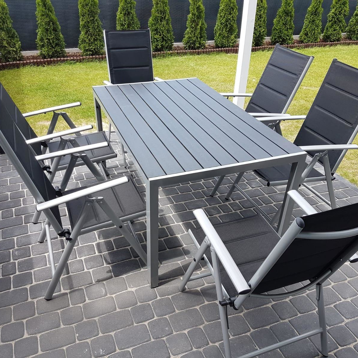 Hliníkový zahradní set Bjørkka Sydney Silver pro 6 osob fotografie realizace 2