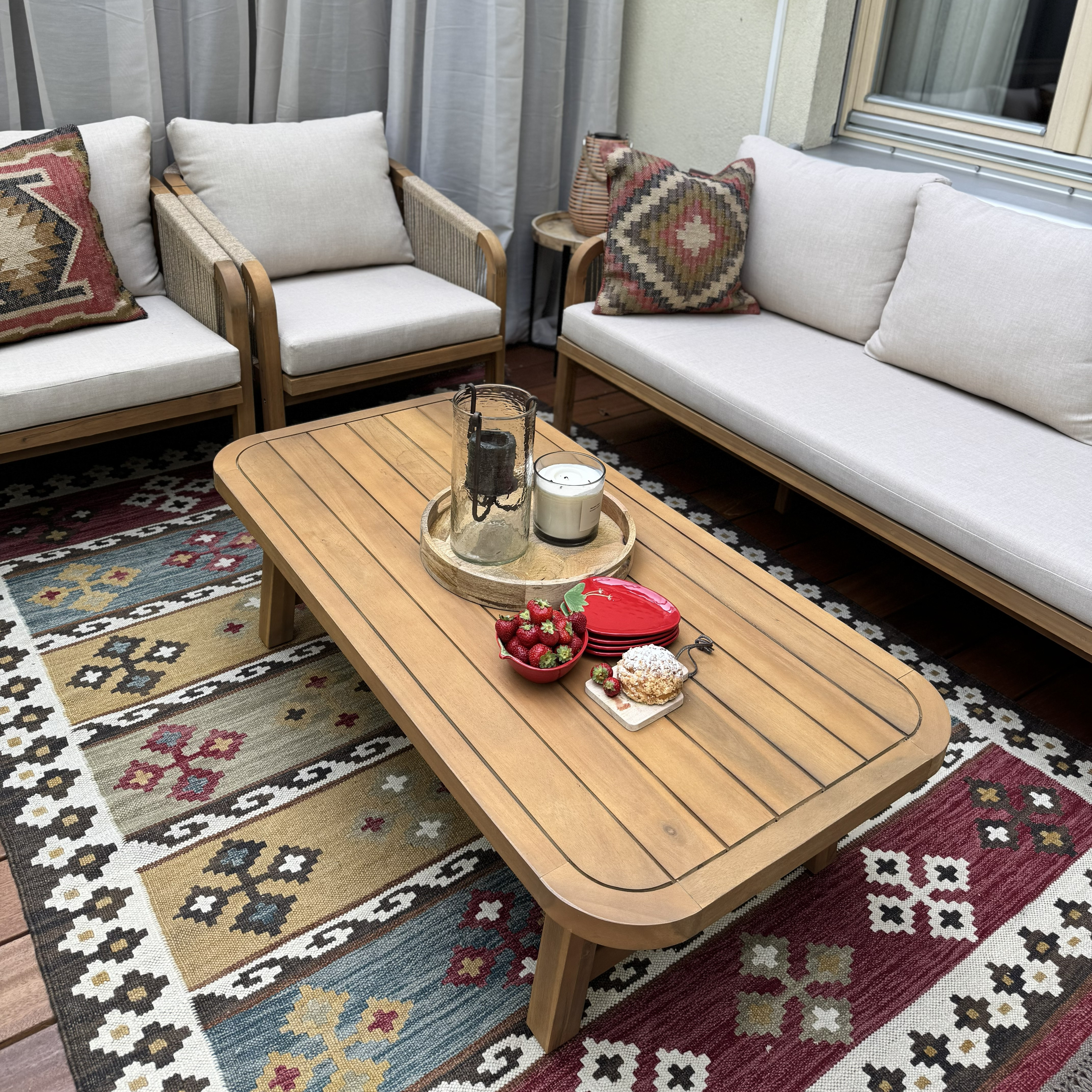 Dřevěná zahradní sestava Bjørkka SKALA CAFFE z akácie fotografie realizace 7