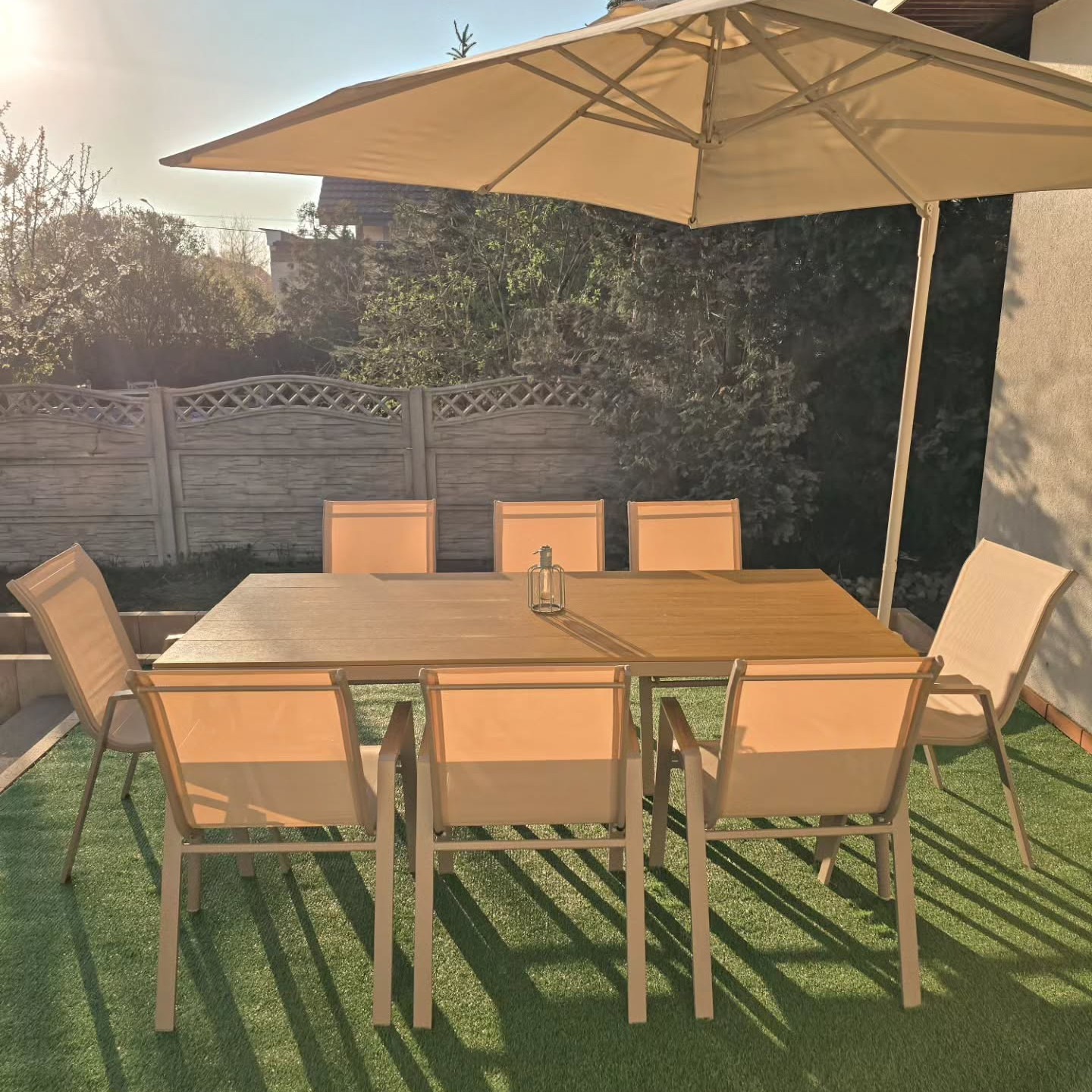 Jídelní zahradní set NOVA DINING 8+1 Taupe - Bjørkka fotografie realizace 3