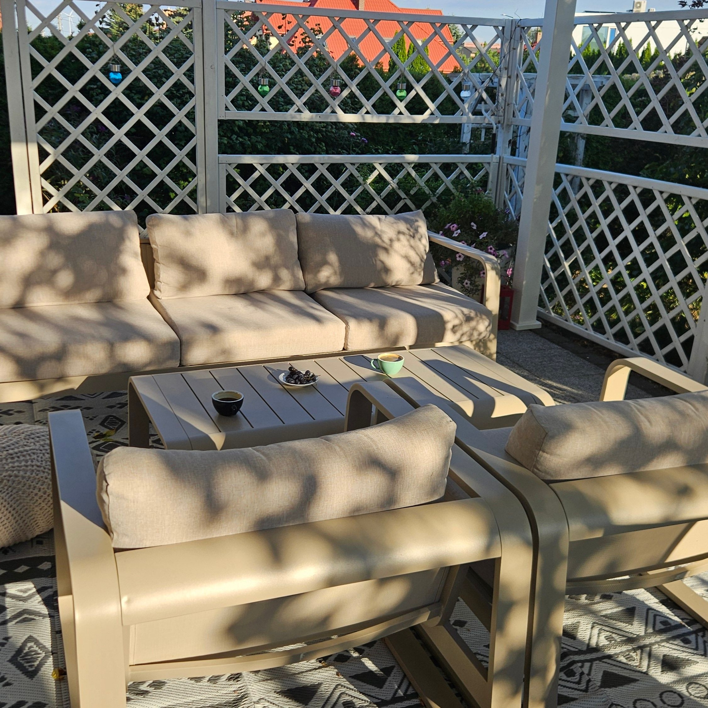 Zahradní nábytek ANTALYA CAFFE světle béžový - Bjørkka fotografie realizace 3