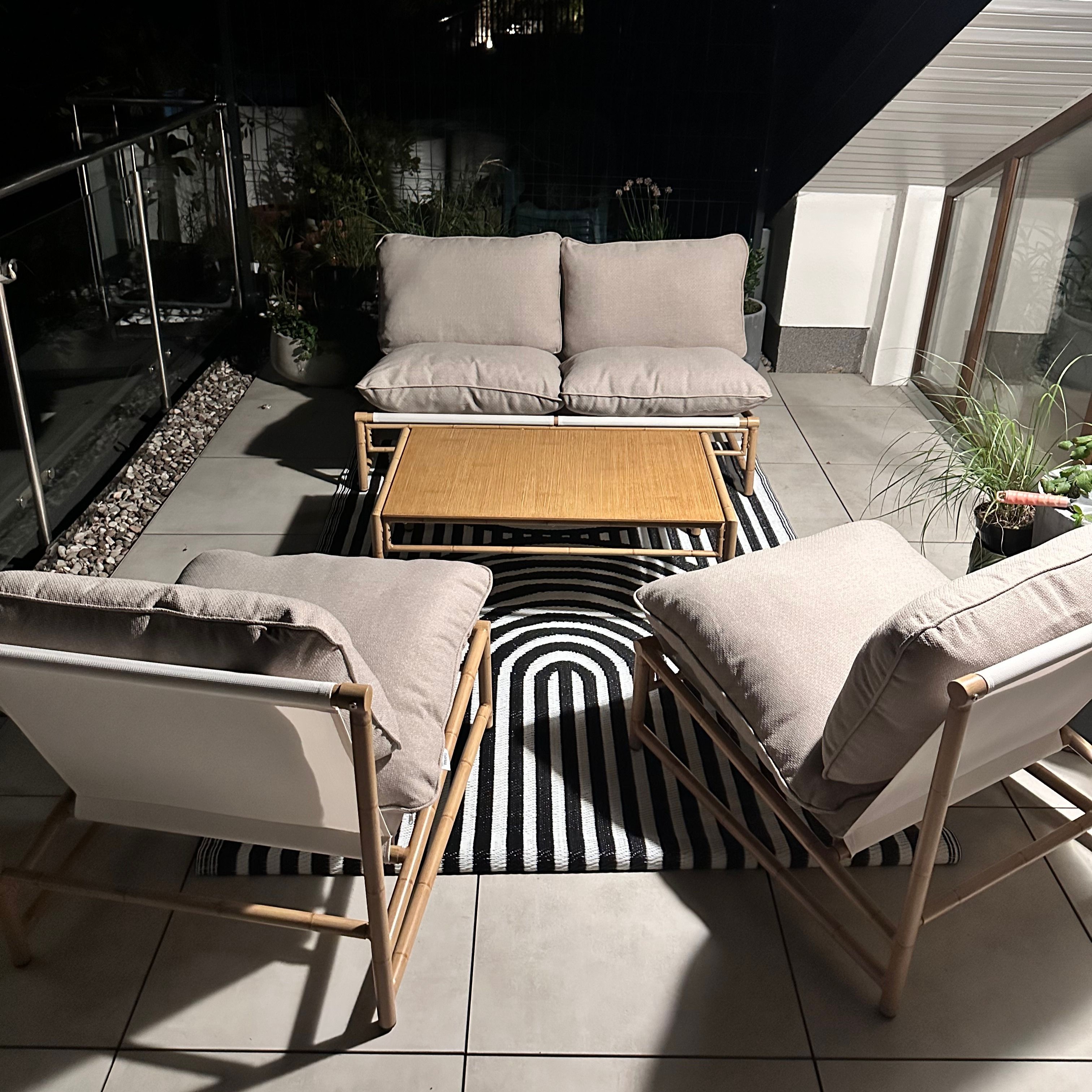 Zahradní sestava MAKANI CAFFE Grey/Beige - Bjørkka fotografie realizace 2