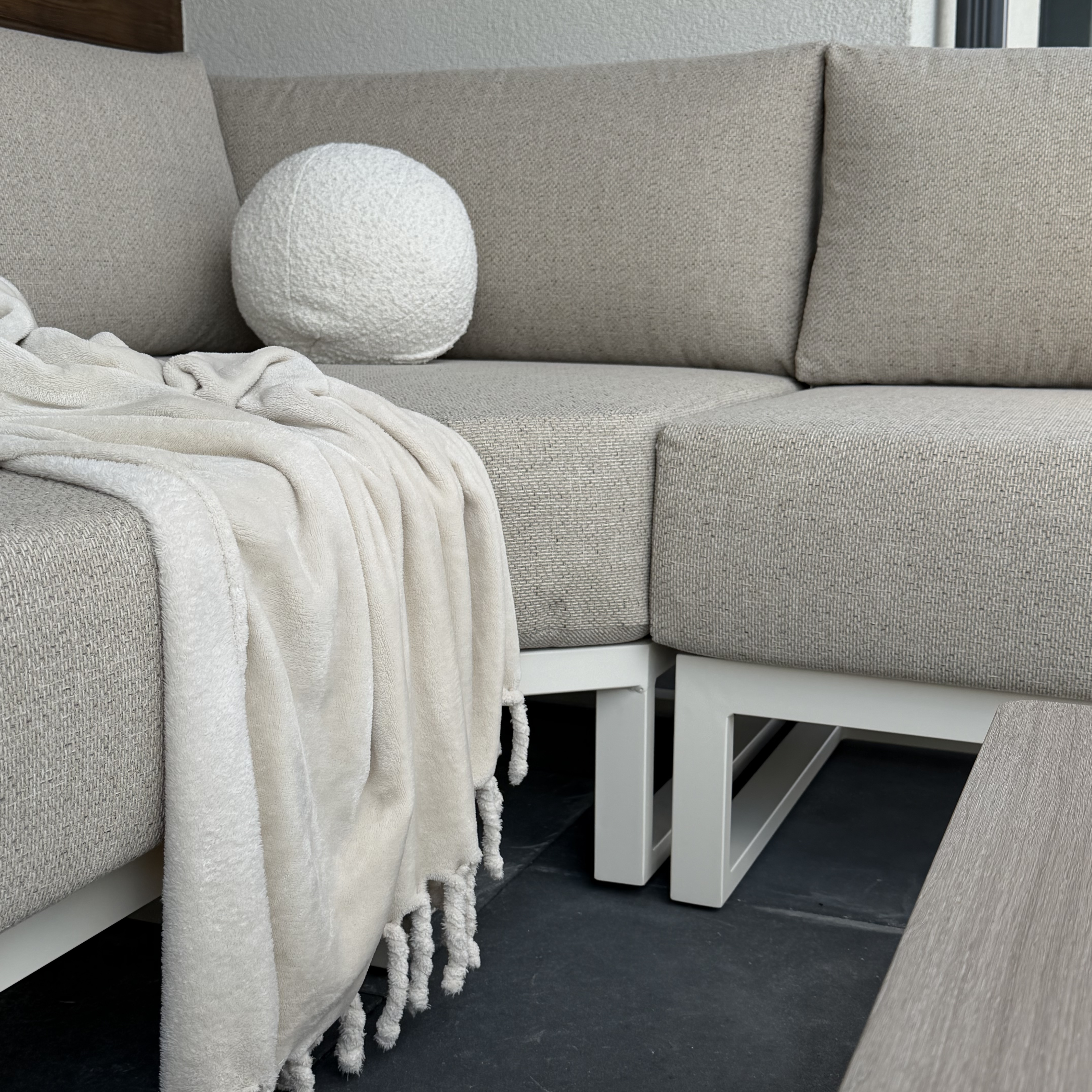 Rohová sedací souprava STELVIO CAFFE Beige - FURRORE fotografie realizace 6