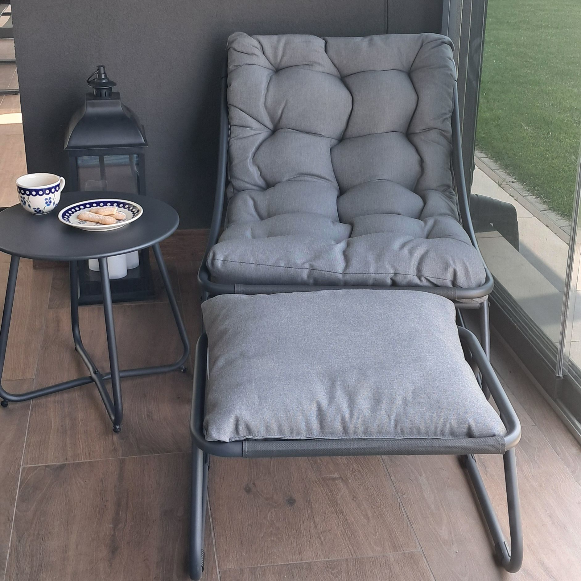 Zahradní set Bjørkka VISTA RELAX PLUS Dark Grey fotografie realizace 2