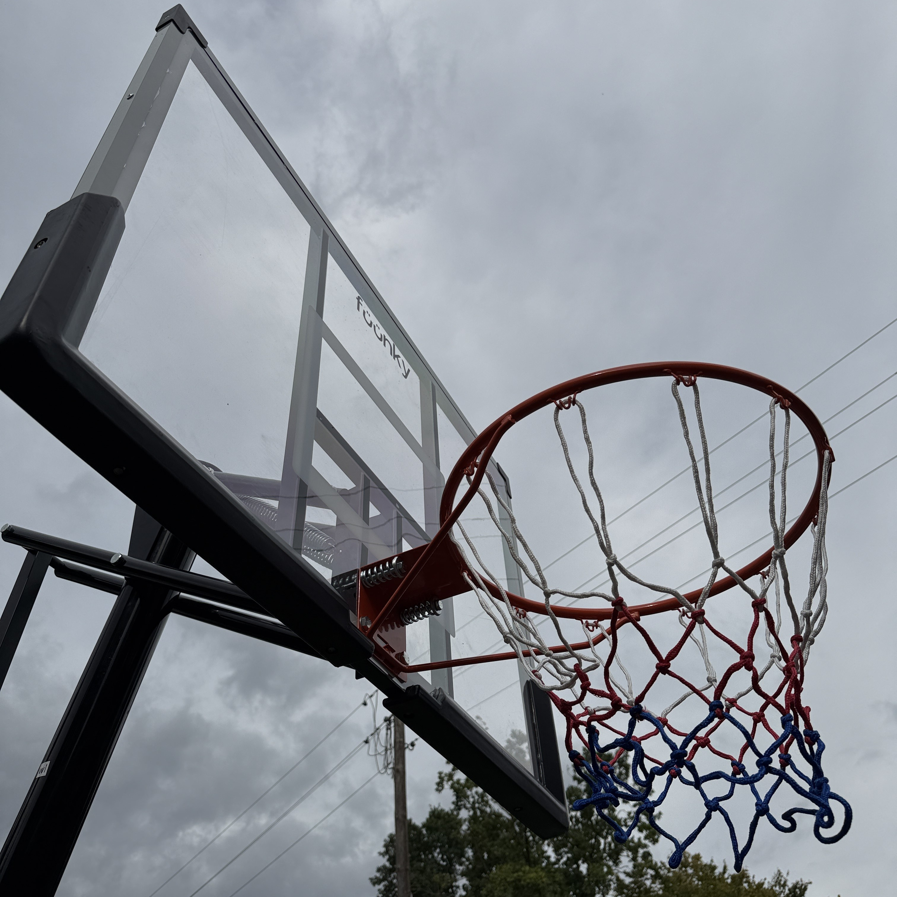 Mobilní basketbalový koš na zahradu 245-305 cm - Fuunky fotografie realizace 3