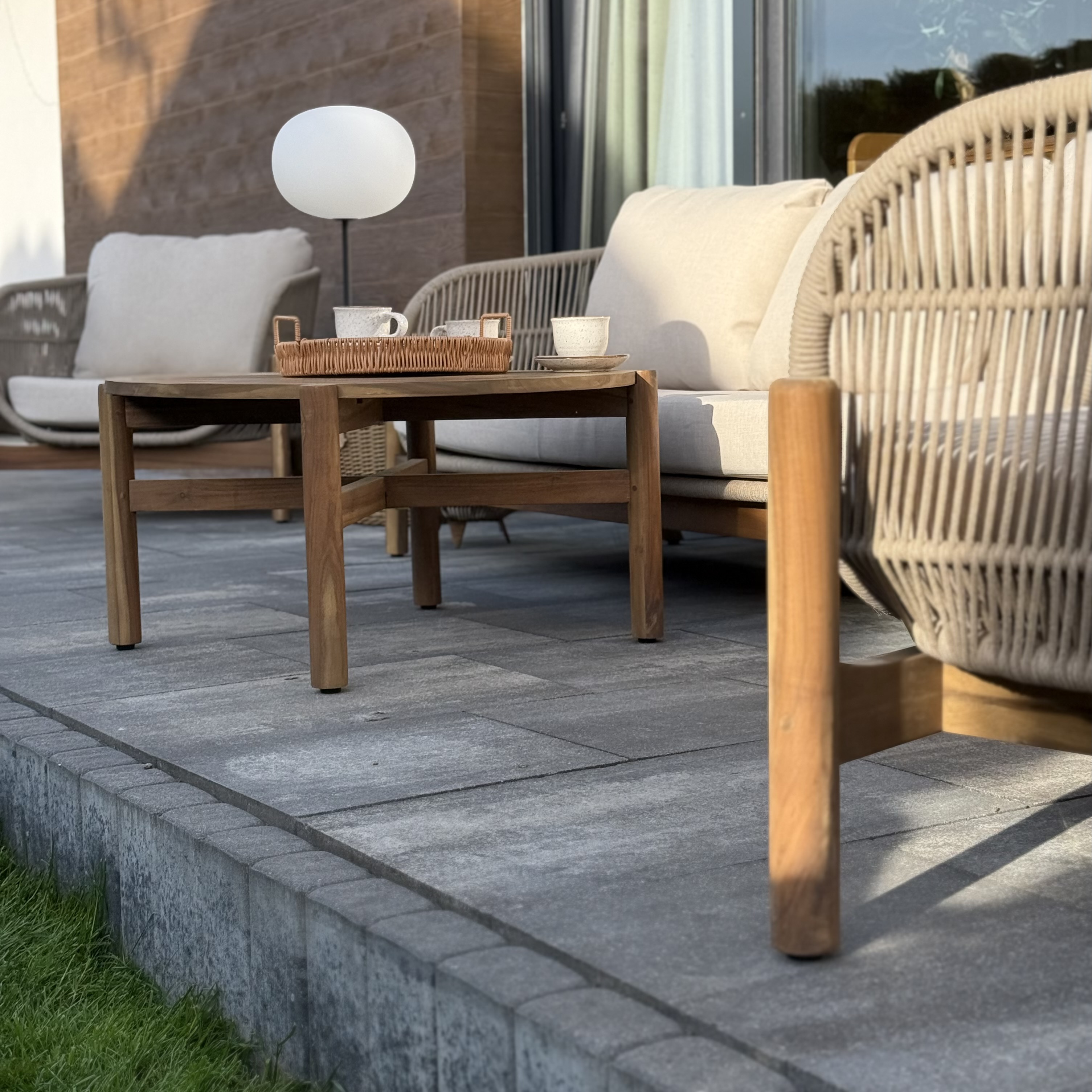 Zahradní sestava BERGEN CAFFE MAX Acacia Wood - Bjørkka fotografie realizace 1