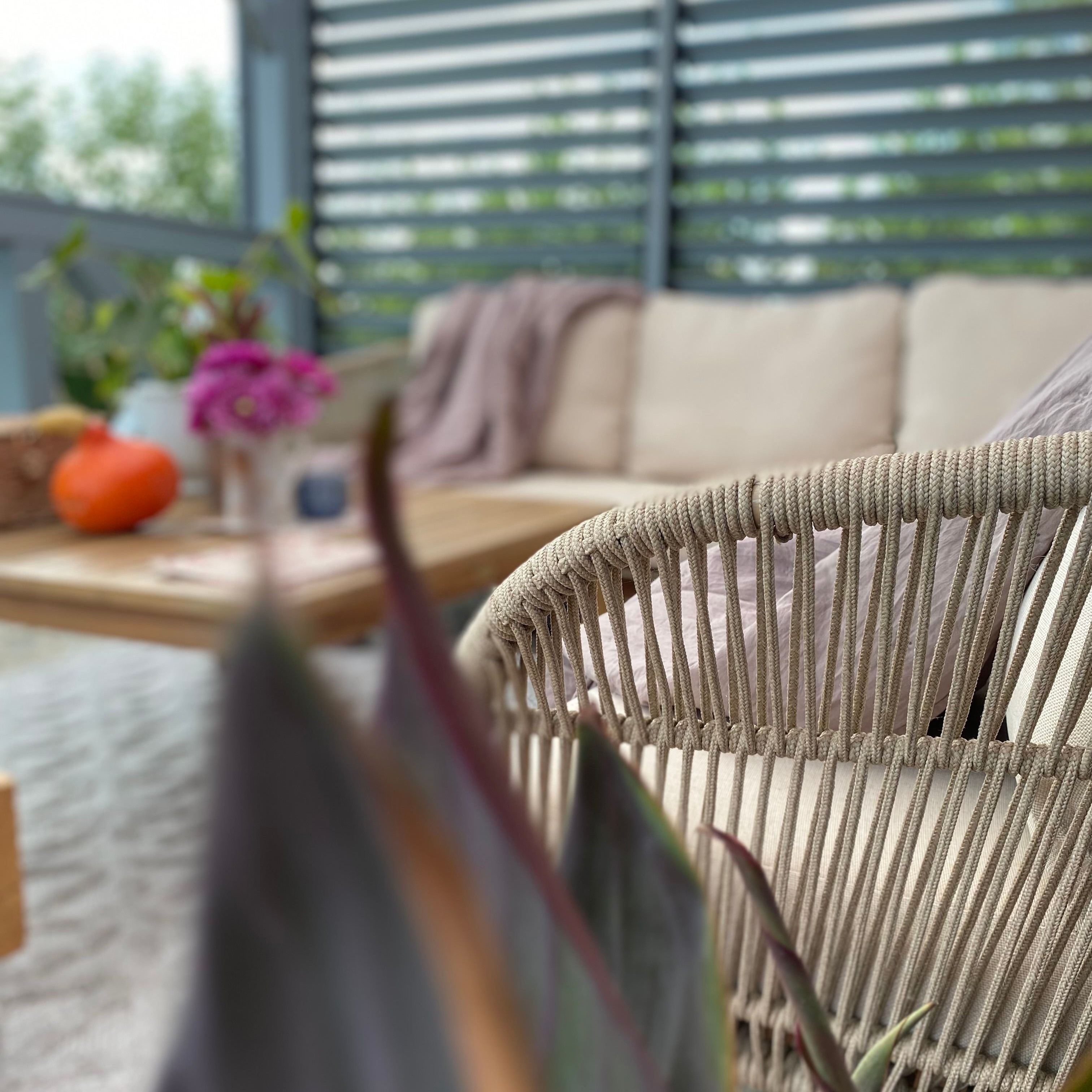 Zahradní rohová sedací souprava BERGEN Acacia wood - Bjørkka fotografie realizace 2