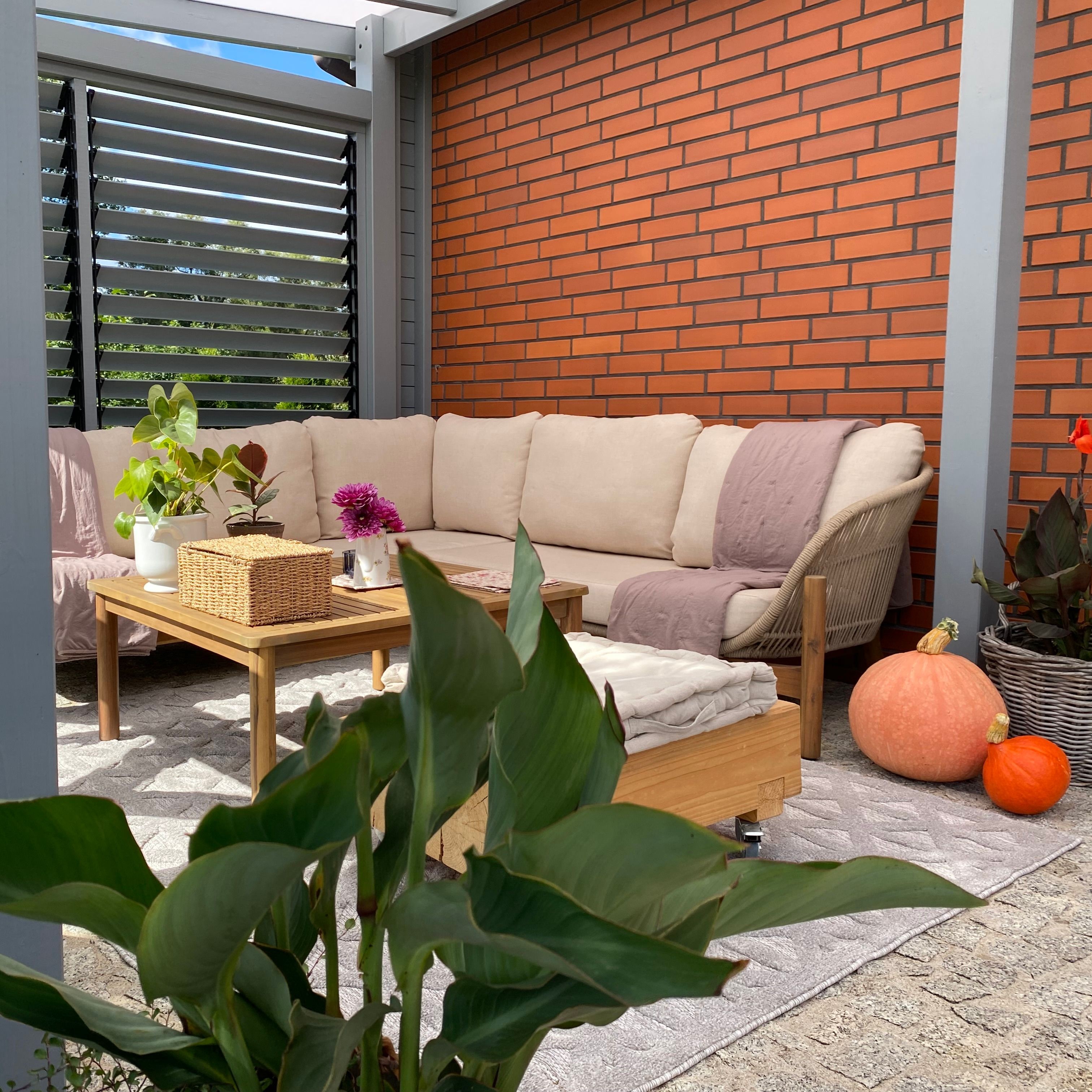Zahradní rohová sedací souprava BERGEN Acacia wood - Bjørkka fotografie realizace 5