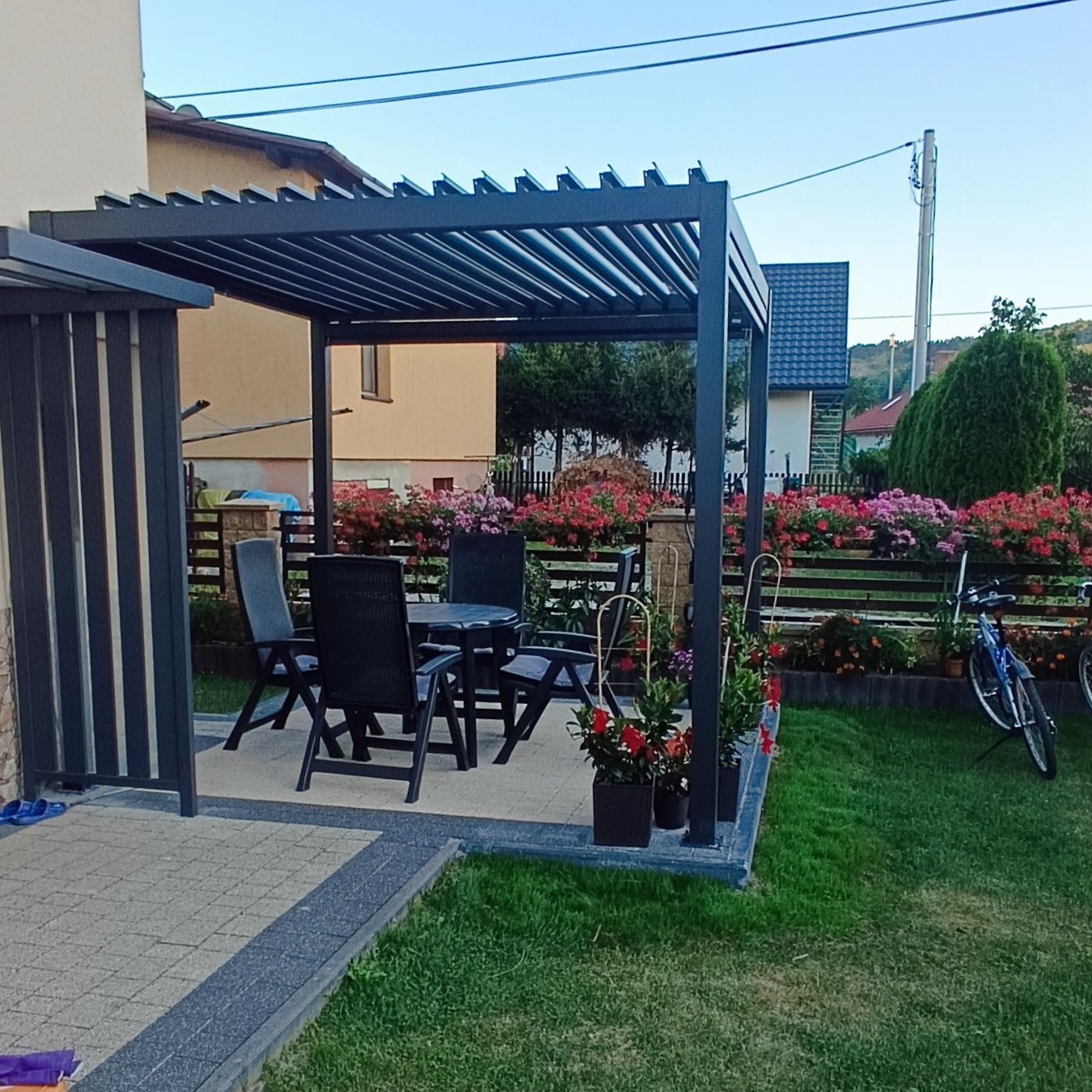 Terasa pergola PRIMARY 3x3 antracitová - Gutroof fotografie realizace 1