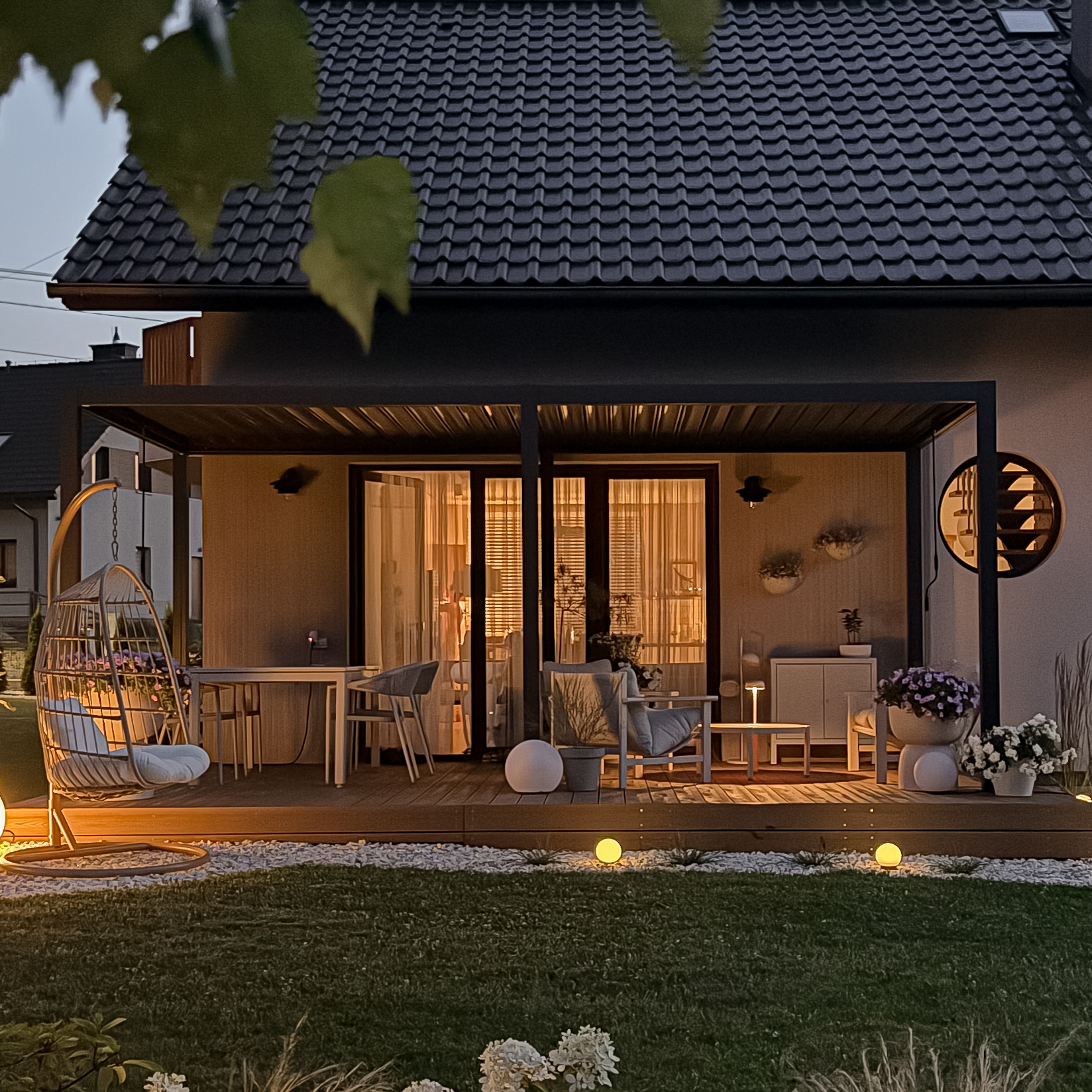Zahradní pergola PRIMARY 3x5.8 antracitová - Gutroof fotografie realizace 4