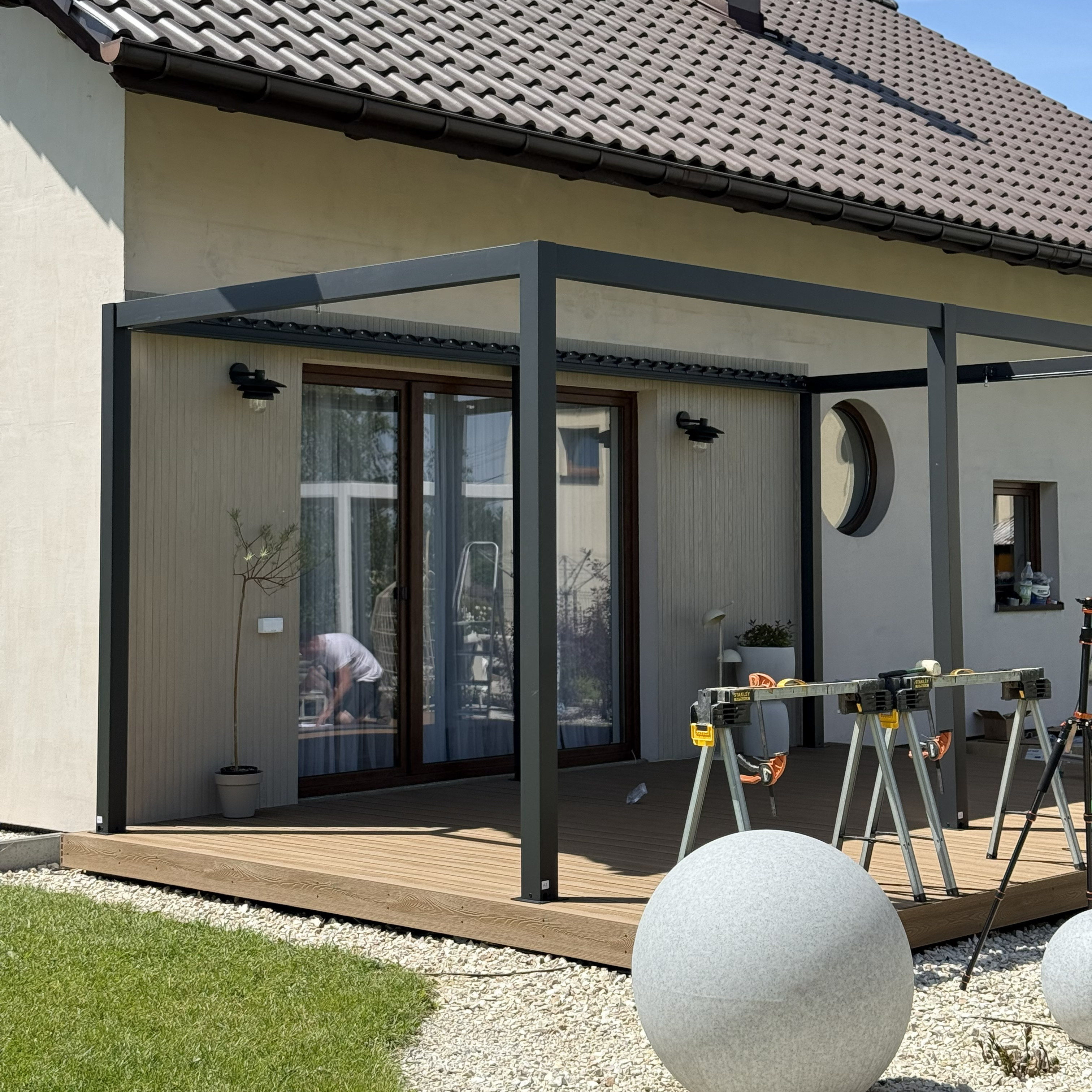Zahradní pergola PRIMARY 3x5.8 antracitová - Gutroof fotografie realizace 8