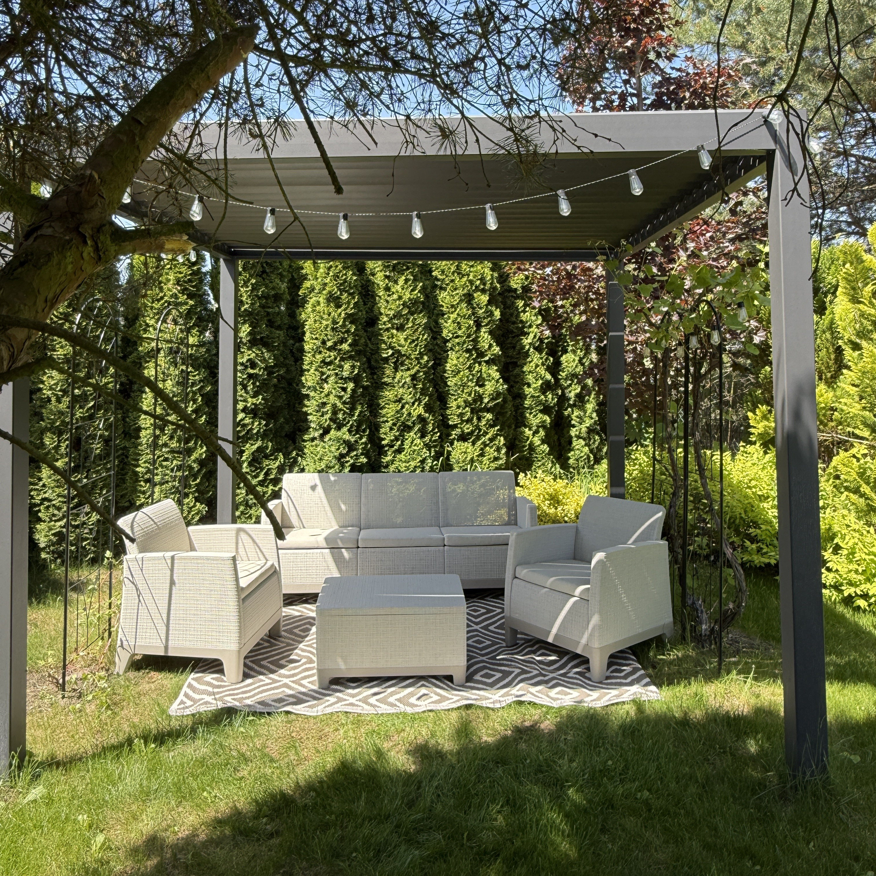 Zahradní nábytek Scandi Forma Pebble Grey-Soft Beige/oat - Keter fotografie realizace 1