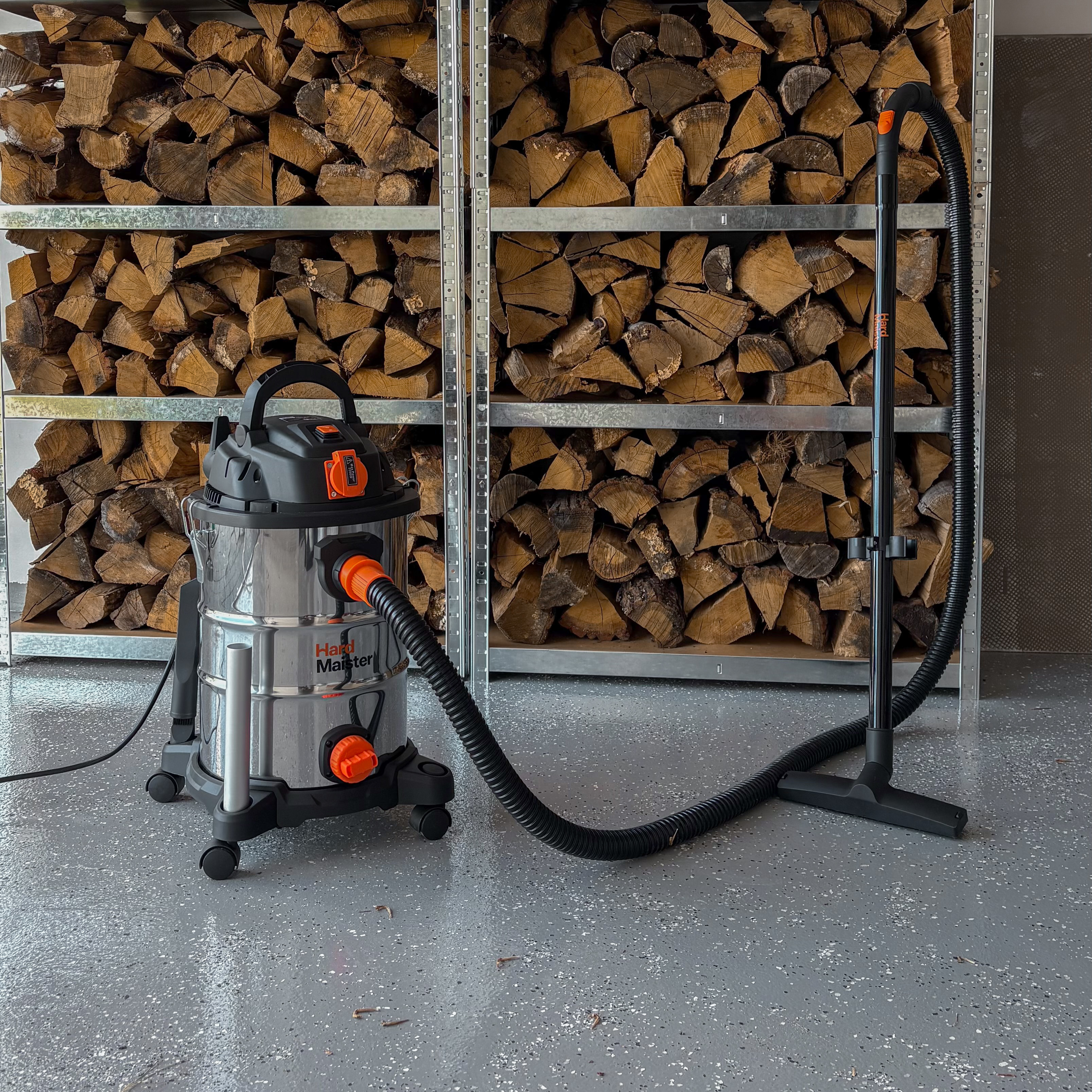 Průmyslový vysavač HardMaister 1300W, 25l fotografie realizace 2