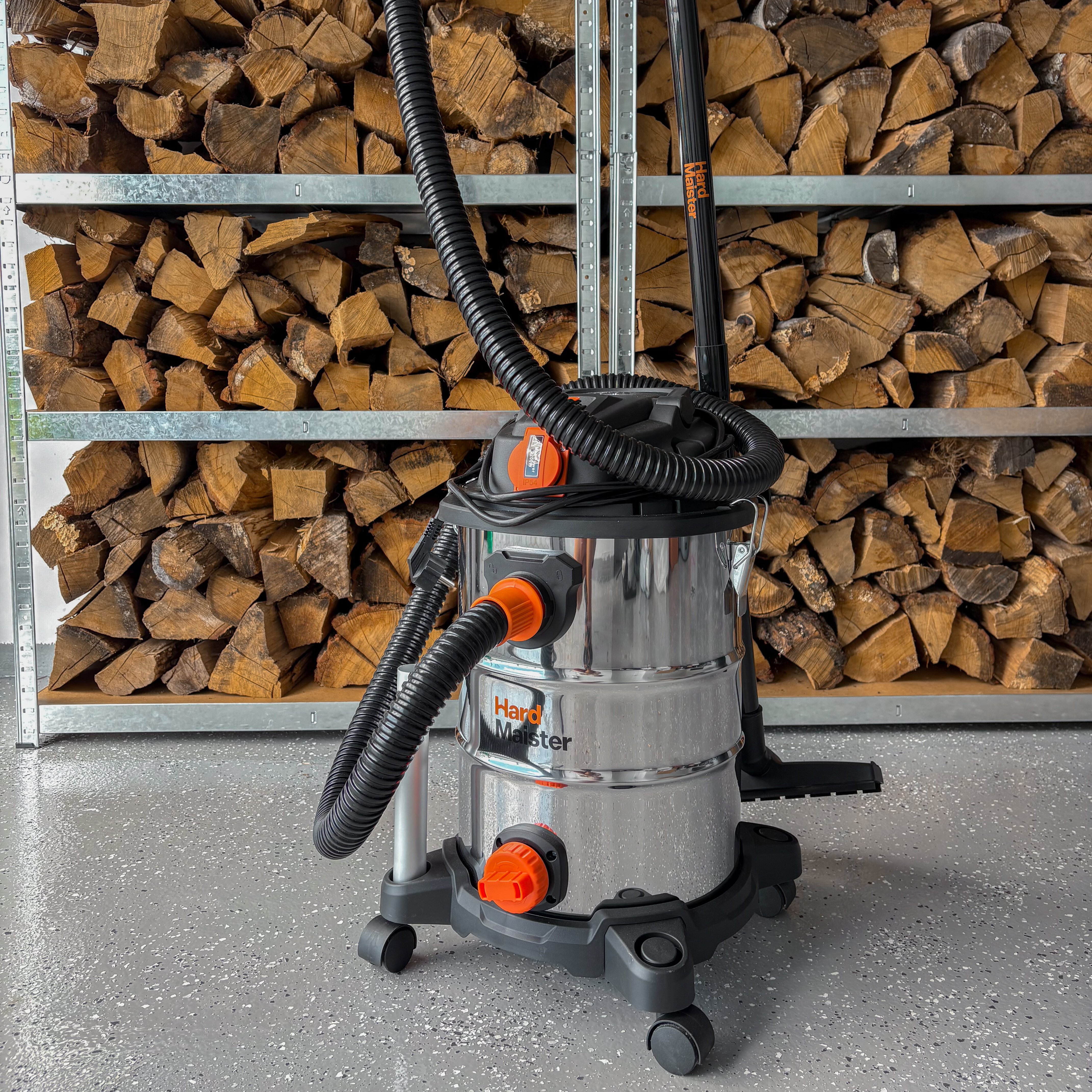 Průmyslový vysavač HardMaister 1300W, 25l fotografie realizace 4