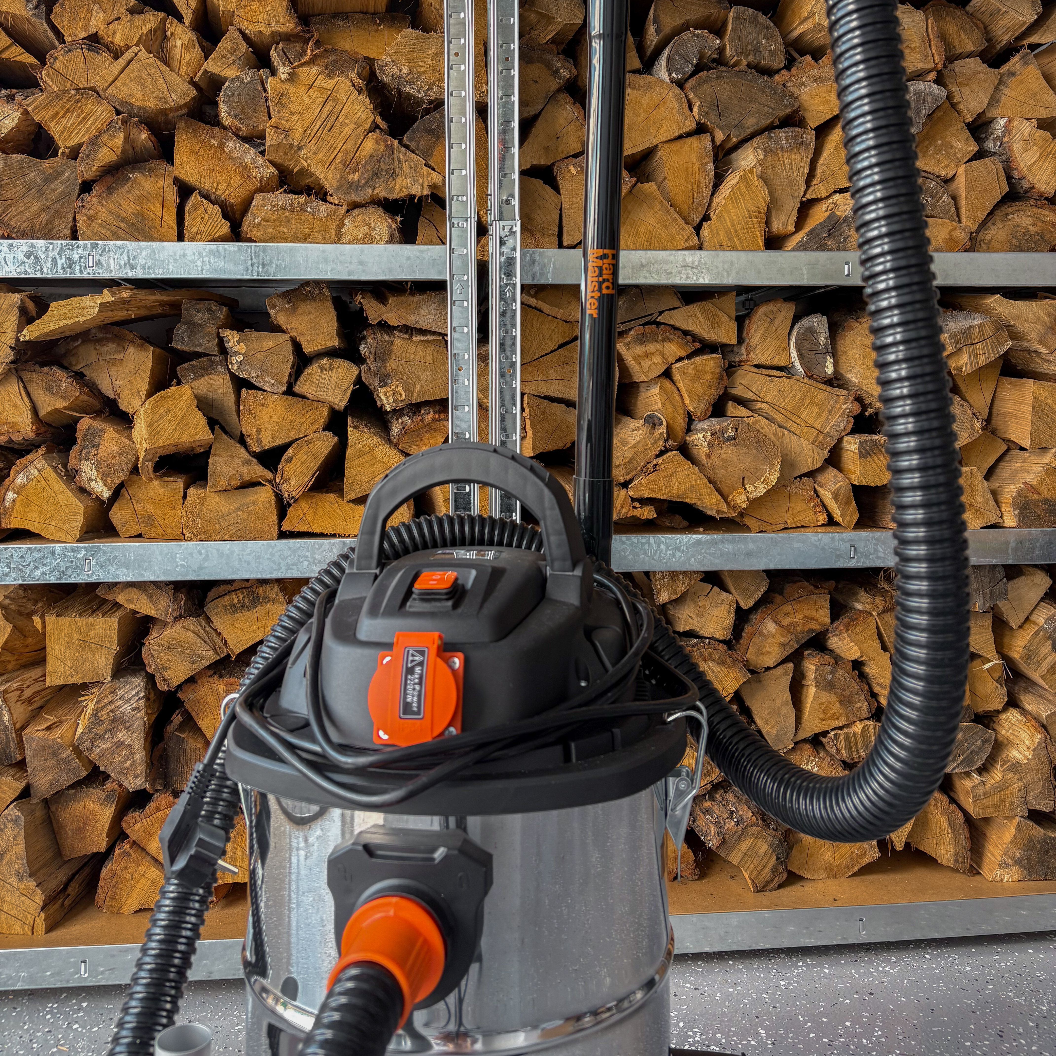 Průmyslový vysavač HardMaister 1300W, 25l fotografie realizace 5