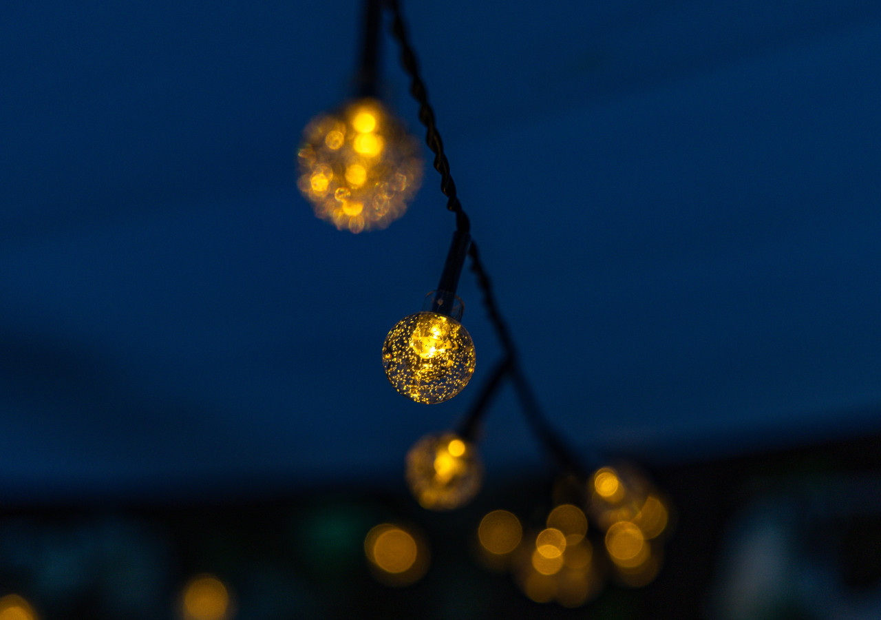 Girlanda pod &scaron;ir&yacute;m nebem